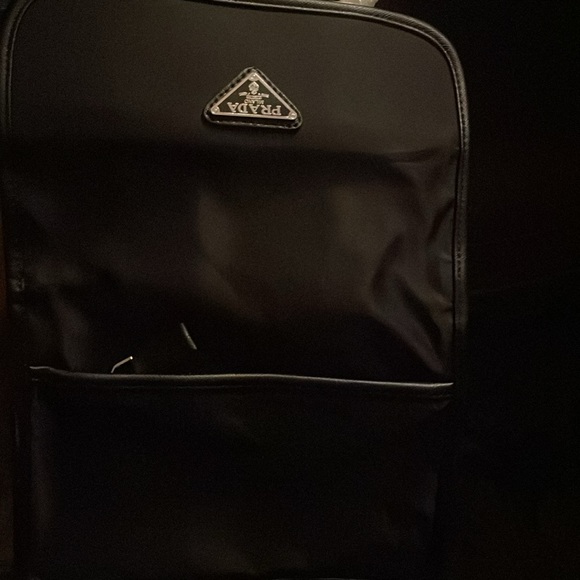 I bought this about a month ago and realized I wanted to buy another one instead - Picture 4 of 4